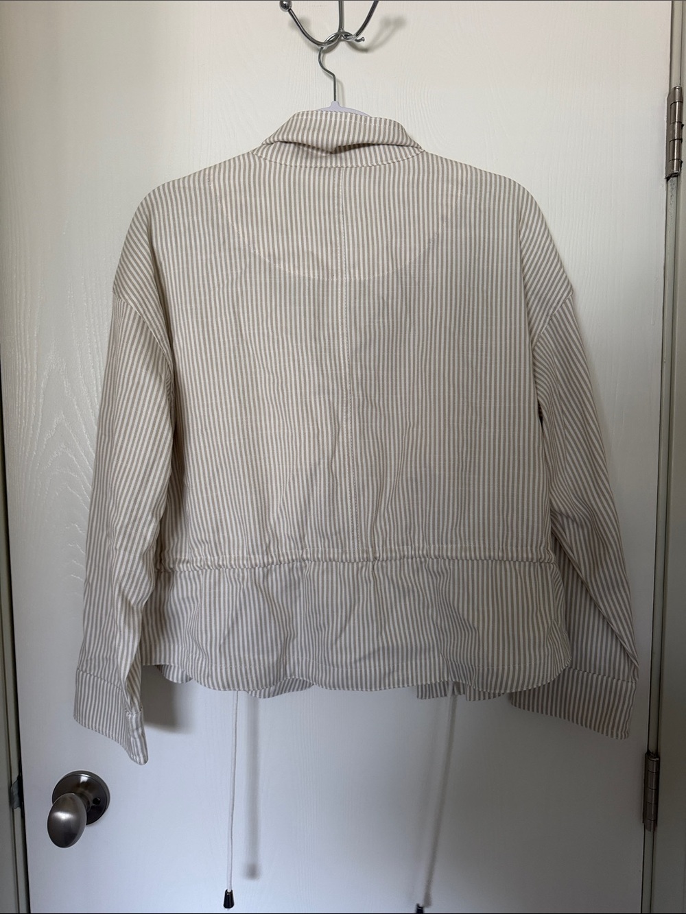 Daily Thread Beige & White Striped Jacket Drawstring Closure - Picture 5 of 6